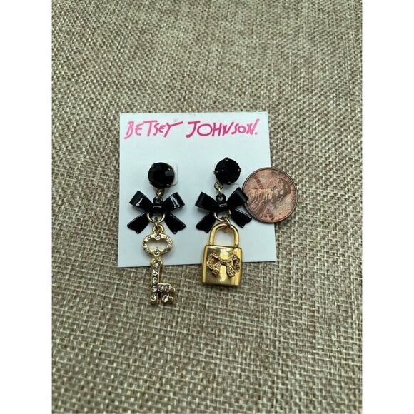 New Betsey Johnson Iconic Heart Lock Key Earrings Crystal Black Bow Pierced Post - Picture 5 of 7